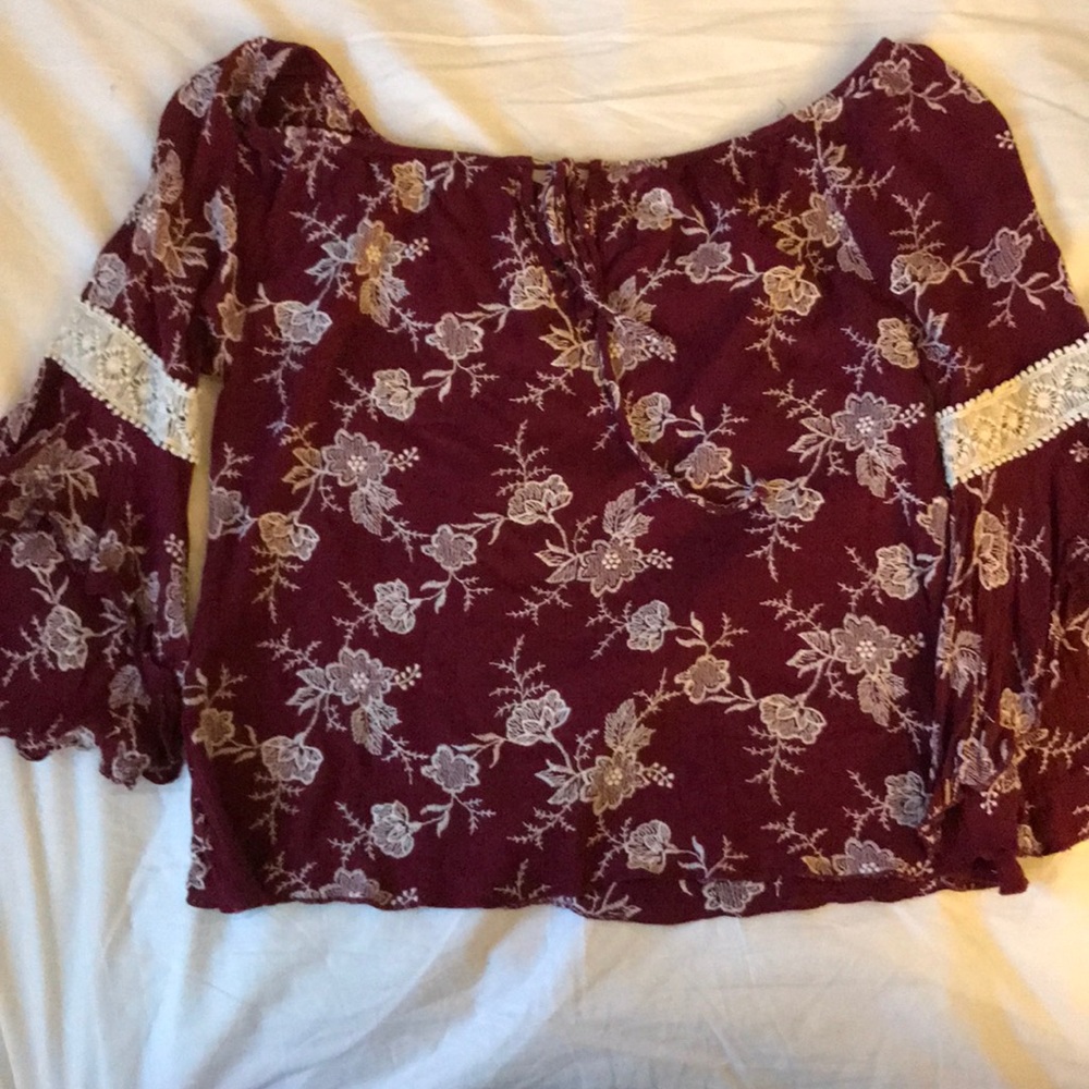 Floral burgundy top